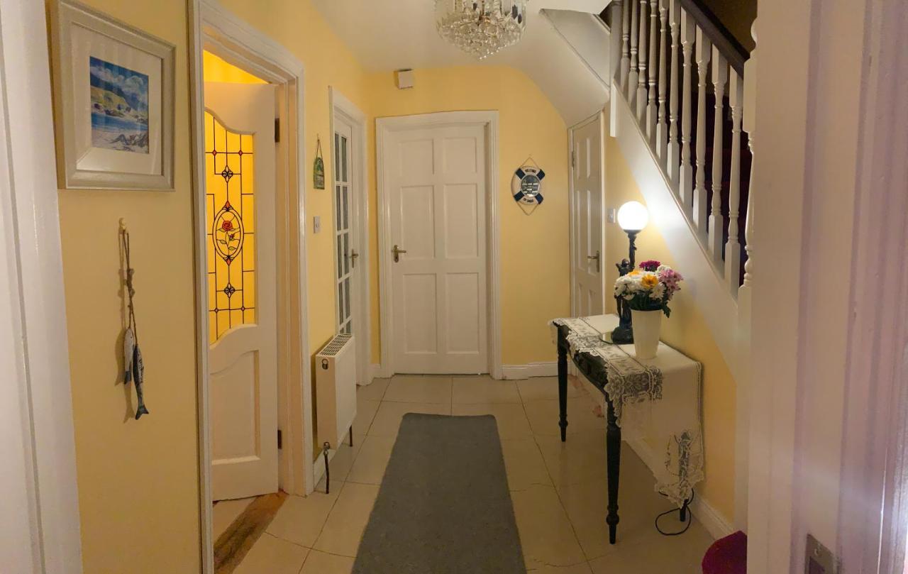 Holiday home Seascape On The Edge Of Town: 4 Beds Ensuite. Belmullet