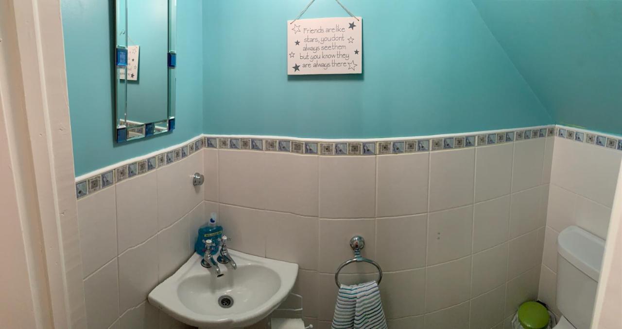 Seascape On The Edge Of Town: 4 Beds Ensuite. Belmullet