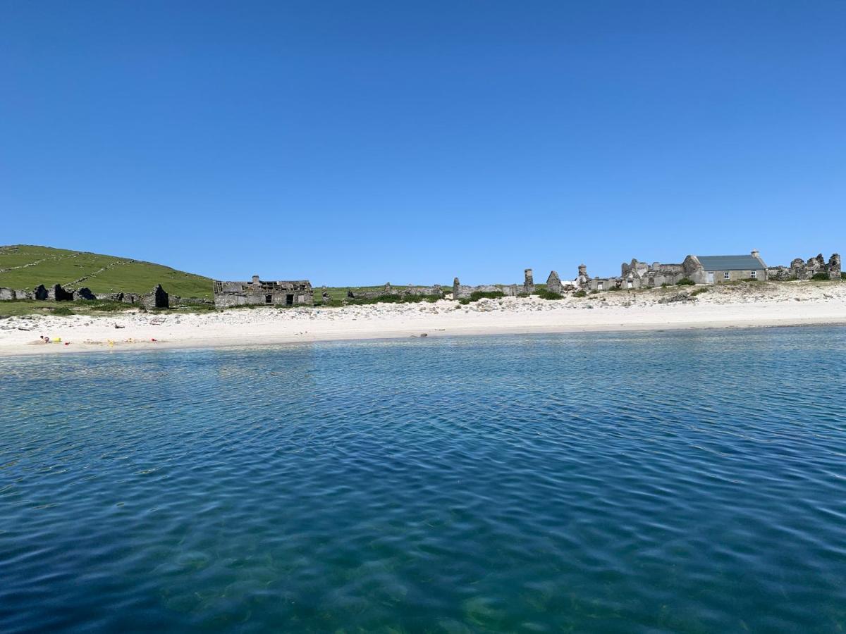 Holiday home Seascape On The Edge Of Town: 4 Beds Ensuite.