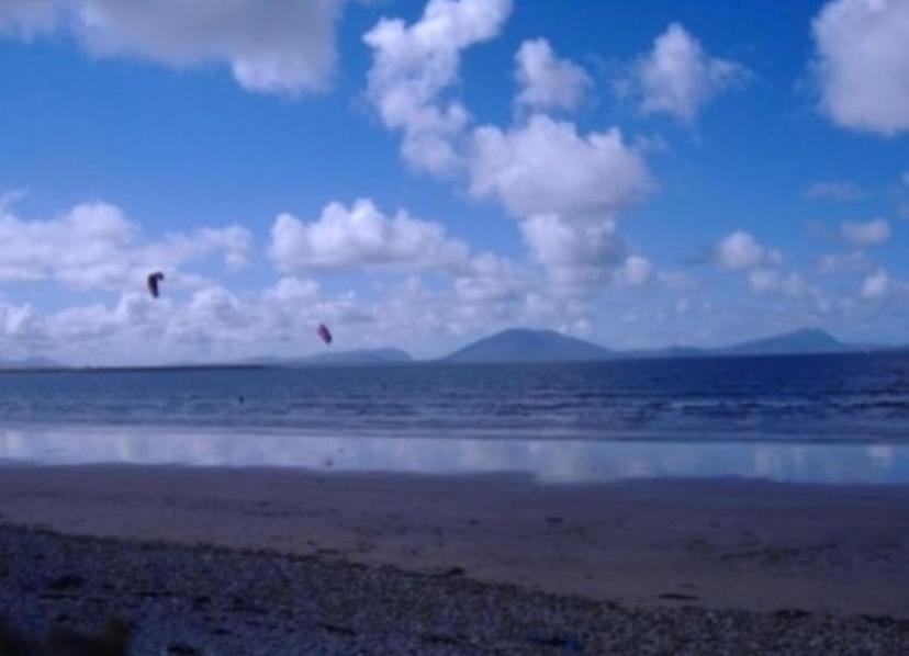 Seascape On The Edge Of Town: 4 Beds Ensuite. * Belmullet