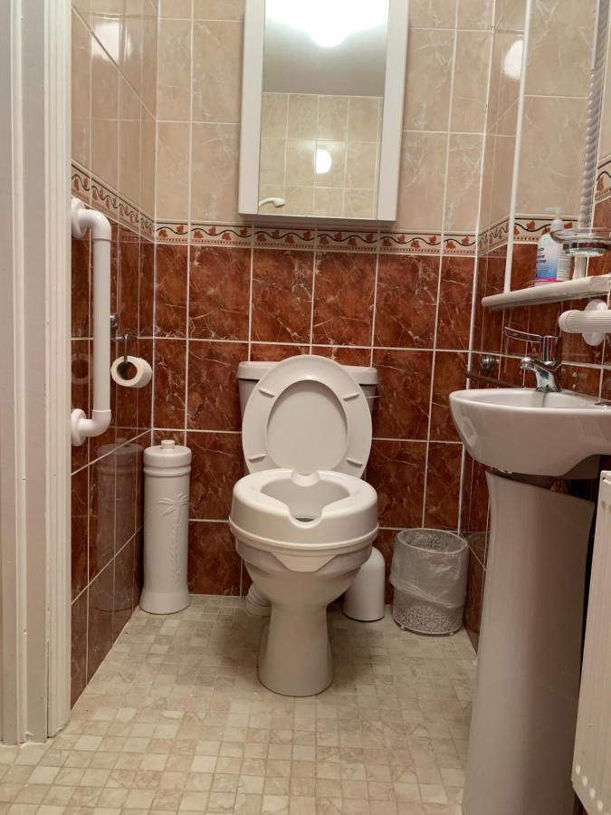 Holiday home Seascape On The Edge Of Town: 4 Beds Ensuite. Belmullet