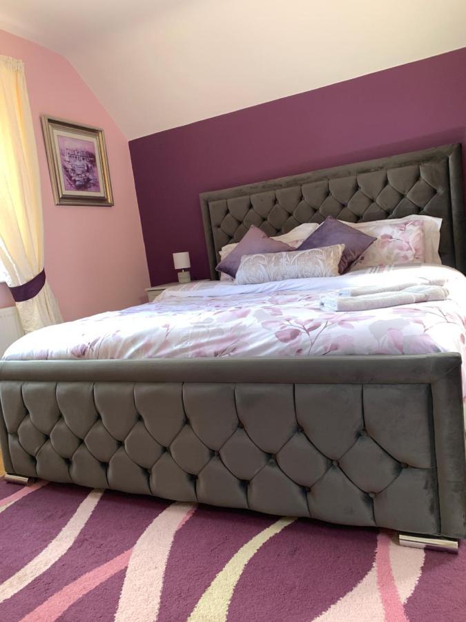 Seascape On The Edge Of Town: 4 Beds Ensuite. * Belmullet