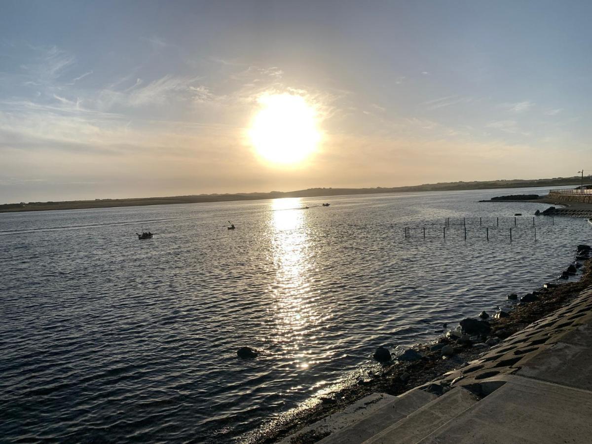 Seascape On The Edge Of Town: 4 Beds Ensuite. * Belmullet