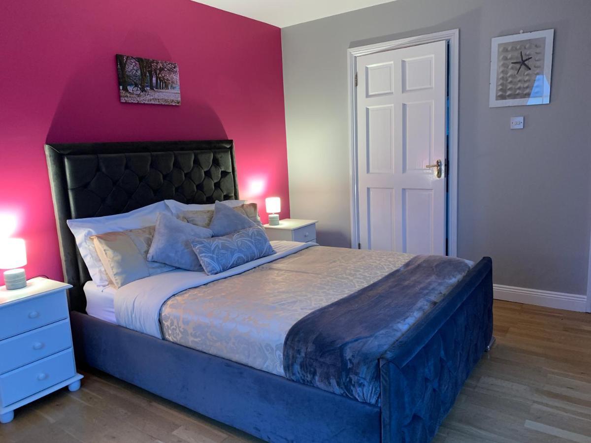 Seascape On The Edge Of Town: 4 Beds Ensuite. * Belmullet
