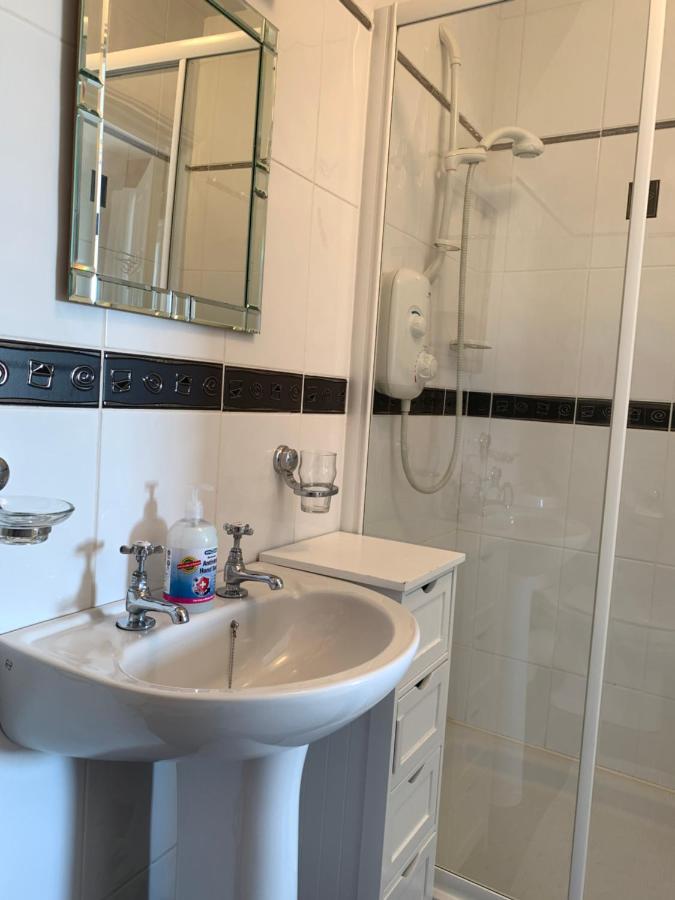 Seascape On The Edge Of Town: 4 Beds Ensuite. * Belmullet